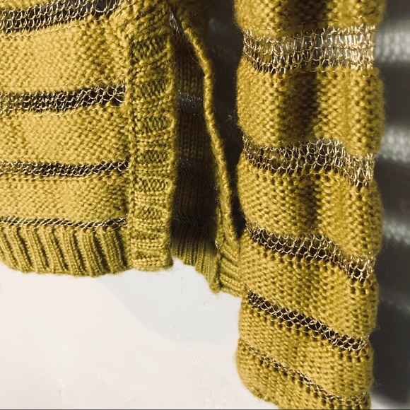 JessicaSimpson gold thread sweater - Picture 4 of 6